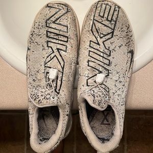 Men’s Nike shoes